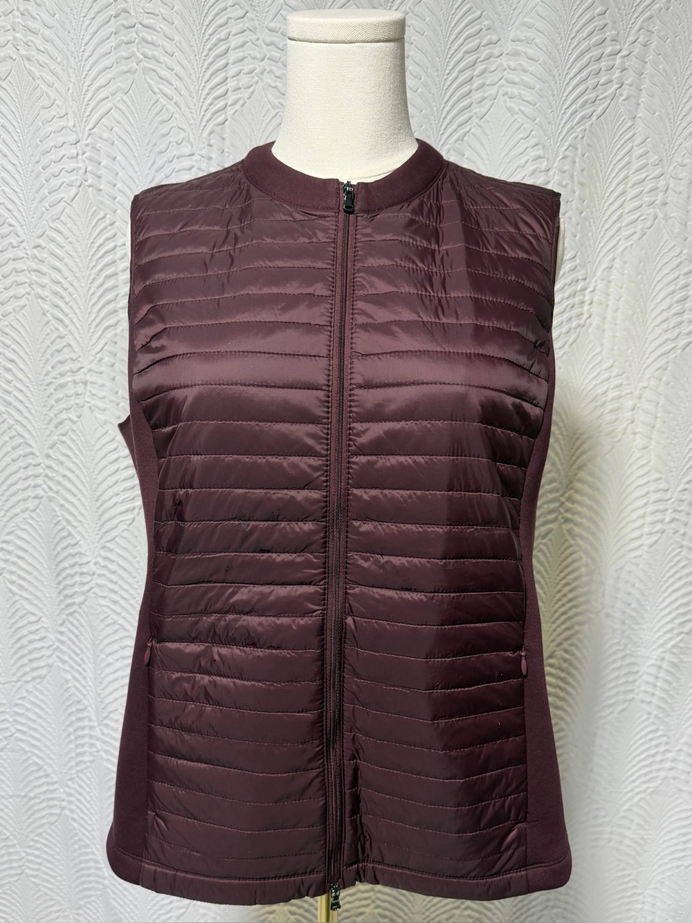 J. Jill Fit Quilted Sleeveless Vest in Plum